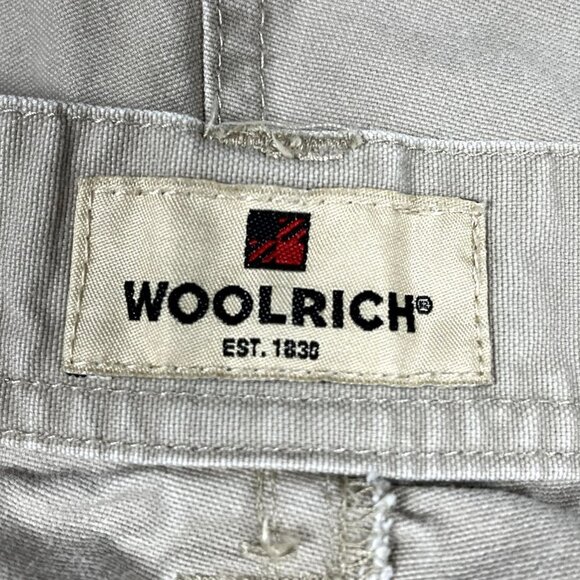 Woolrich Khaki Cargo Shorts Size 40 Waist - Picture 4 of 4